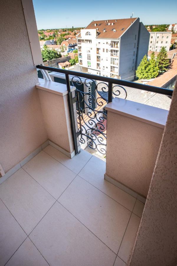 Mb Apartment 2 Суботица Экстерьер фото